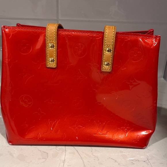 Louis Vuitton Red Vernis Reade Tote Bag - Picture 1 of 6